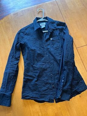 Ariat Womens Dark Navy Glitter Pinstripe Long-Sleeve Button-Down Shirt